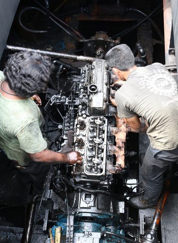 Engine Installation and Choke fasting